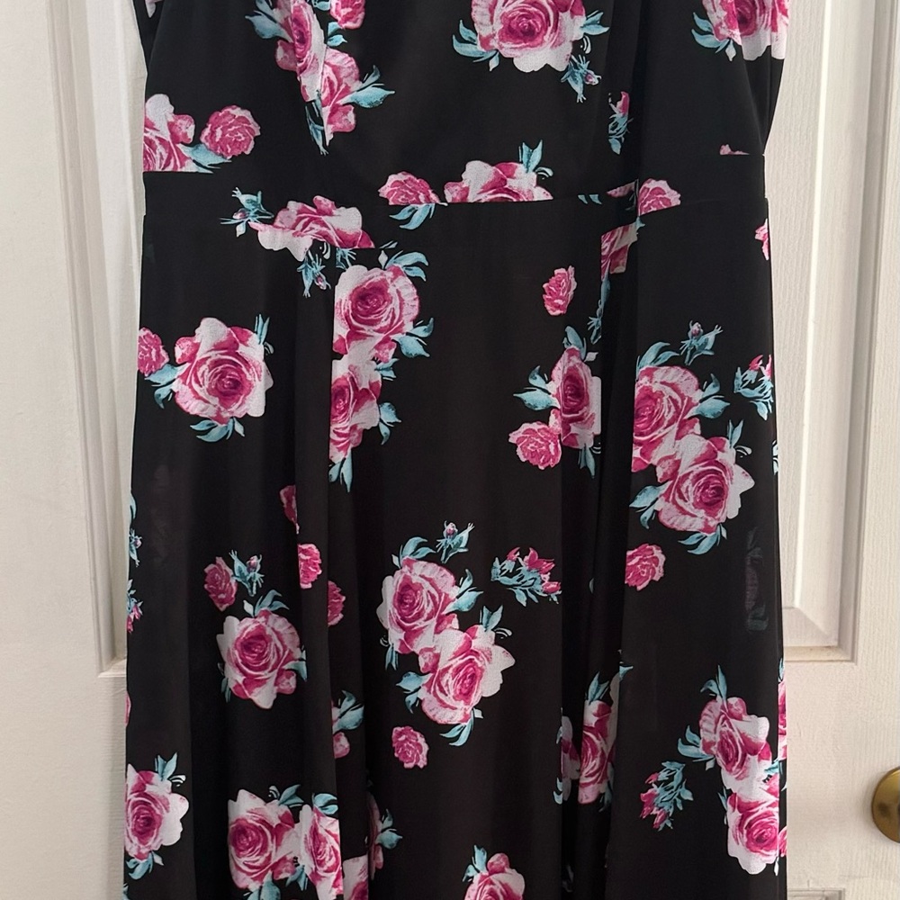 Torrid black long rose petal floral maxi sleeveless party wedding
